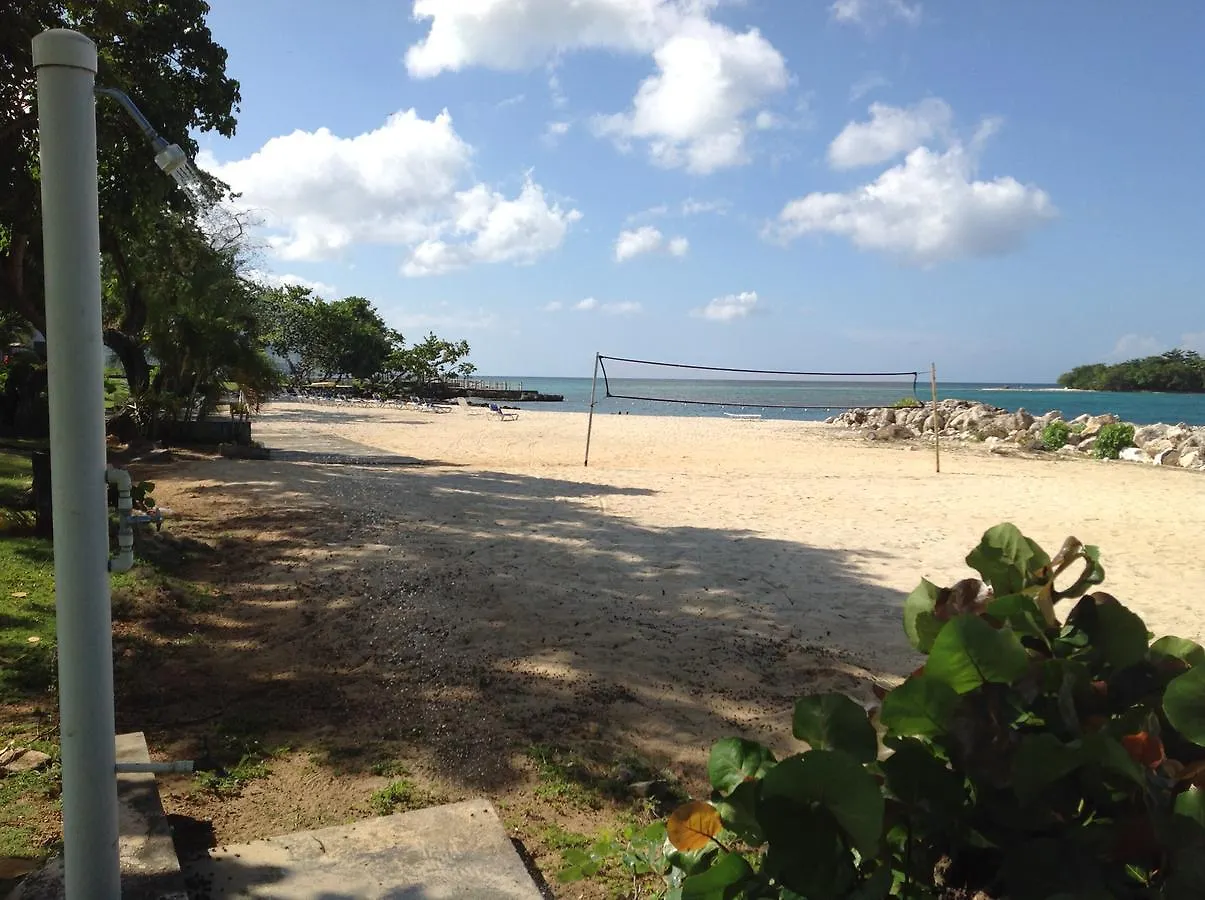 *** Üdülőpark Point Village Studio Negril Jamaica